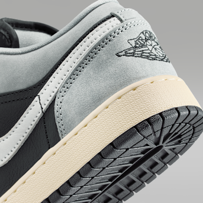 NIKE公式】エア ジョーダン 1 LOW SE ジュニアシューズ.オンライン